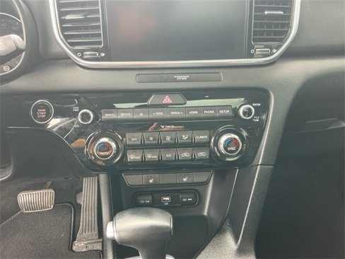 Used 2022 Kia Sportage EX image 19