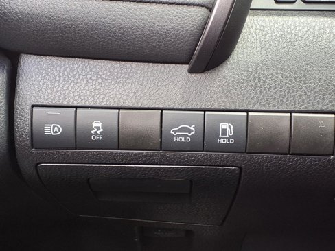Used 2019 Toyota Camry XLE image 24