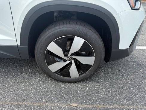 New 2025 Volkswagen Taos S image 25