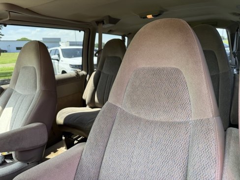 Used 1998 GMC Safari SLE image 13