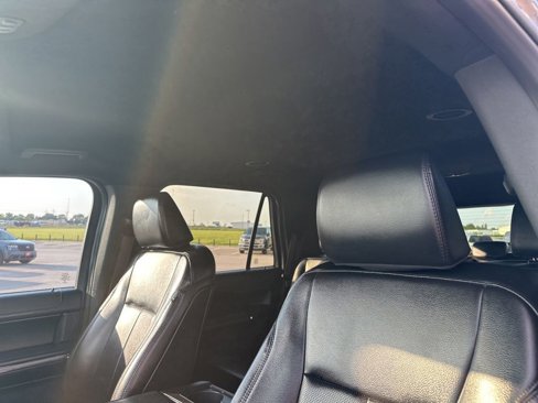 Used 2021 Ford Expedition XLT image 14
