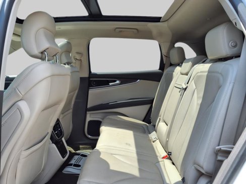Used 2019 Lincoln Nautilus Reserve image 20