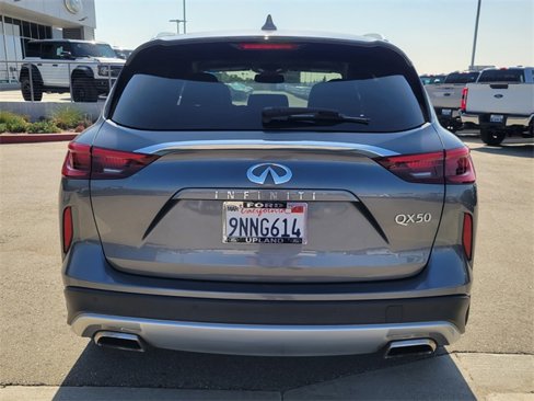 Used 2021 INFINITI QX50 Essential image 10