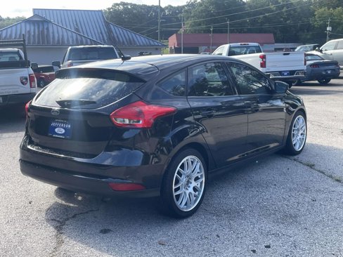 Used 2017 Ford Focus SE image 5