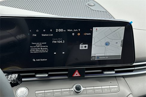 New 2025 Hyundai Elantra SEL image 14