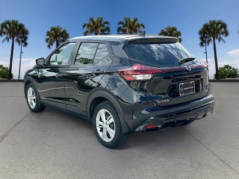Certified 2021 Nissan Kicks S image 7