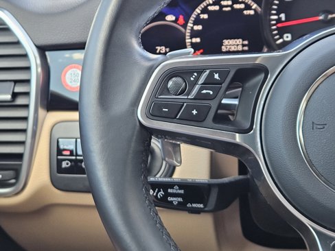Certified 2021 Porsche Cayenne Coupe image 26