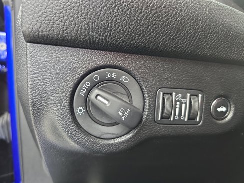 Used 2022 Dodge Challenger SXT w/ Blacktop Package image 23