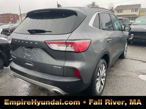 Used 2022 Ford Escape Titanium image 9