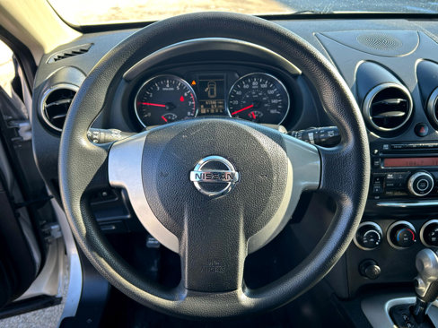 Used 2014 Nissan Rogue S image 14