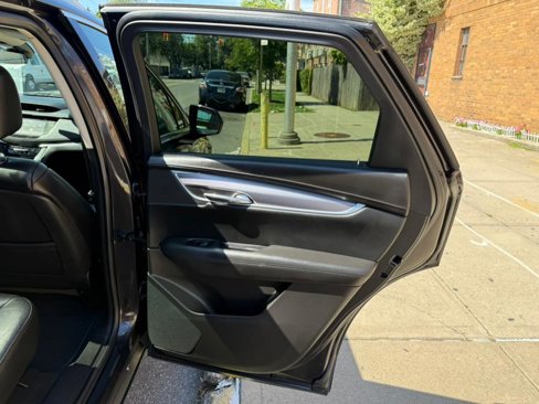 Used 2017 Cadillac XT5 Premium Luxury image 25