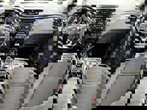 Used 2022 Nissan Rogue Sport S image 10