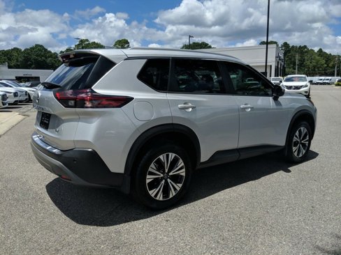 Used 2022 Nissan Rogue SV image 12