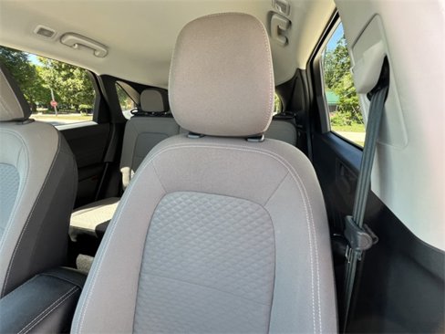 Used 2022 Ford Escape SE image 12