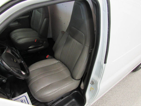 Used 2019 Chevrolet Express 3500 w/ Driver Convenience Package image 35