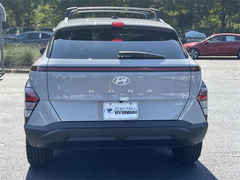 Certified 2025 Hyundai Kona SEL image 5