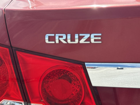 Used 2011 Chevrolet Cruze LT image 14