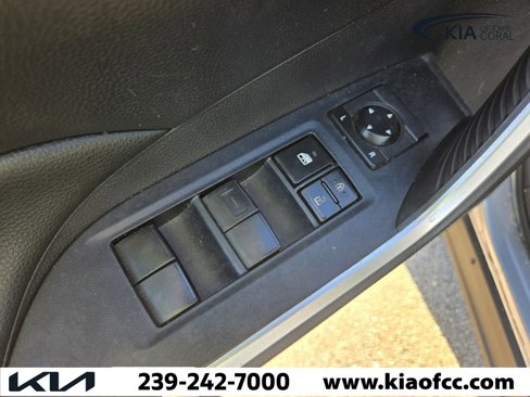 Used 2019 Toyota RAV4 XLE image 17