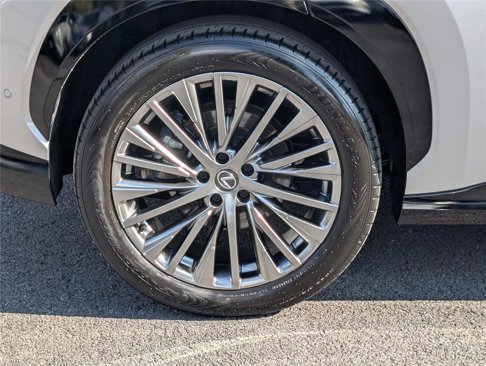 Used 2023 Lexus RZ 450e Premium image 10