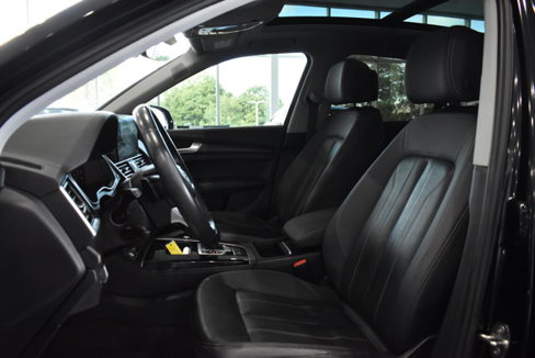 Used 2021 Audi Q5 Premium Plus w/ Premium Plus Package image 26