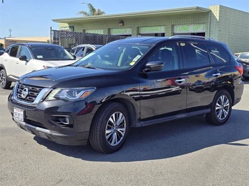 Used 2020 Nissan Pathfinder SV image 4
