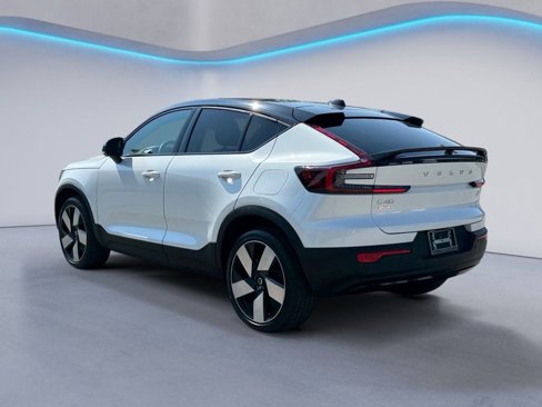 Certified 2022 Volvo C40 P8 Recharge Ultimate image 5