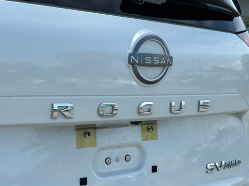 Used 2023 Nissan Rogue SV image 19