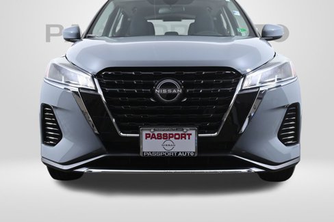 Certified 2024 Nissan Kicks SV image 2