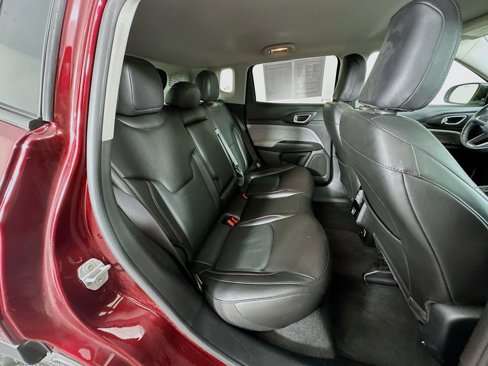 Used 2022 Jeep Compass Latitude image 33