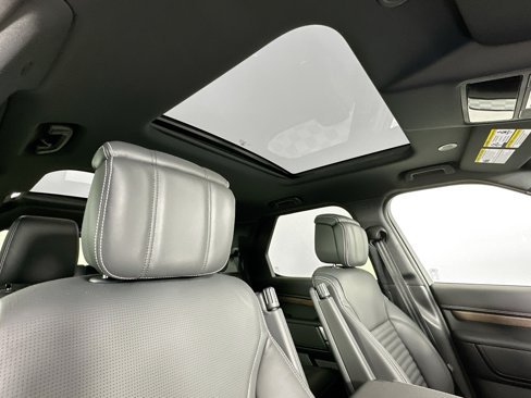 Certified 2025 Land Rover Discovery Dynamic SE image 20