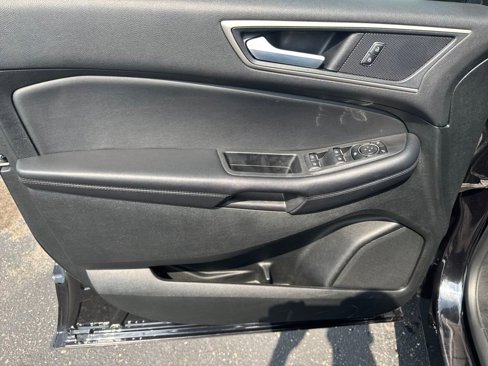 Used 2023 Ford Edge SEL image 10