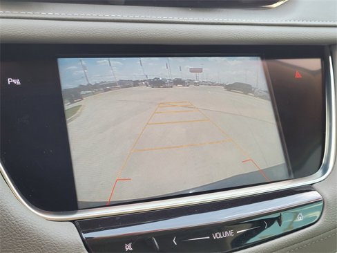 Used 2017 Cadillac XT5 Premium Luxury w/ Advanced Security Package image 17