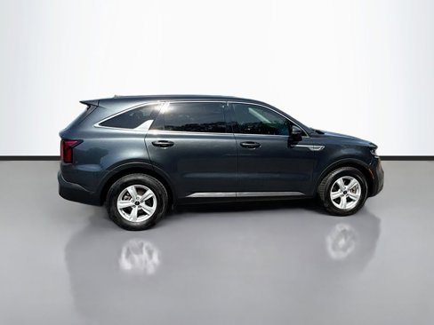 Used 2022 Kia Sorento LX image 4