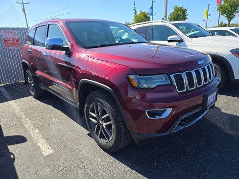 Used 2017 Jeep Grand Cherokee Limited w/ Luxury Group II image 3