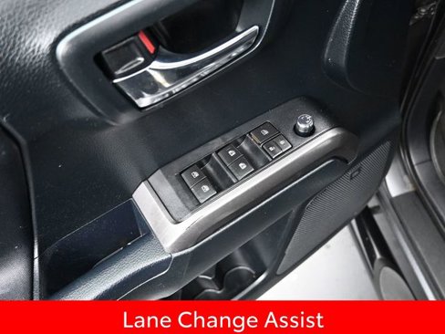 Certified 2017 Toyota Tacoma TRD Sport image 22