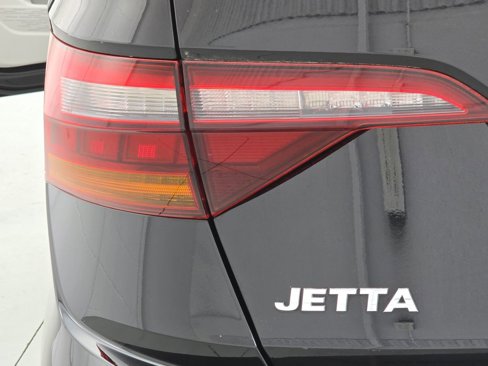 Used 2019 Volkswagen Jetta S w/ Driver Assistance Package image 33