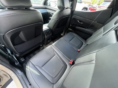 Used 2024 Hyundai Santa Cruz Limited image 15