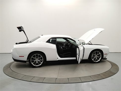 Used 2022 Dodge Challenger GT image 16