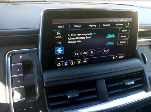 Used 2021 Chevrolet Suburban RST w/ Luxury Package image 22