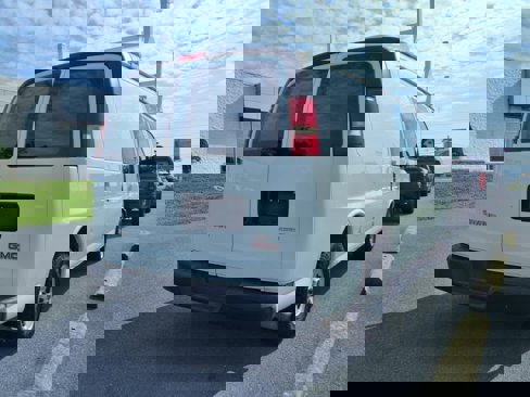 Used 2004 GMC Savana 1500 image 3