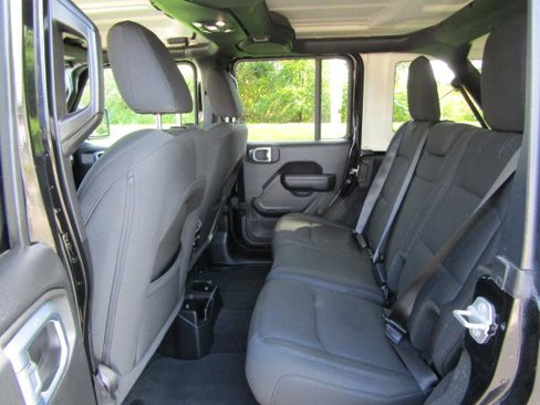 Used 2021 Jeep Wrangler Unlimited Sport w/ Uconnect 4C Nav & Sound Group image 19
