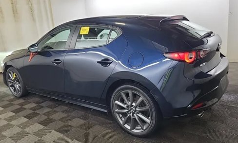 Used 2022 MAZDA MAZDA3 s image 2