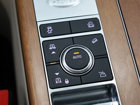 Used 2020 Land Rover Range Rover Autobiography image 16