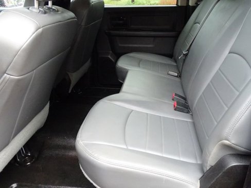 Used 2020 RAM 1500 Tradesman w/ Chrome Appearance Group image 12