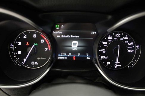 Used 2022 Alfa Romeo Stelvio Veloce image 5