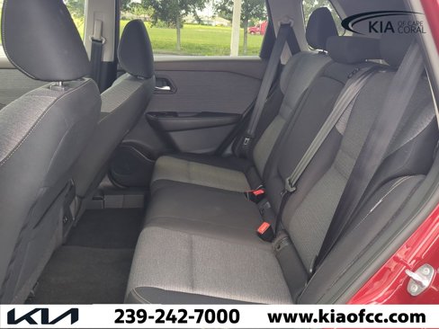 Used 2021 Nissan Rogue SV image 13