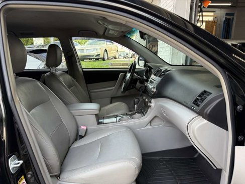 Used 2009 Toyota Highlander 2WD image 10