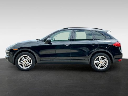 Used 2014 Porsche Cayenne Platinum Edition image 4