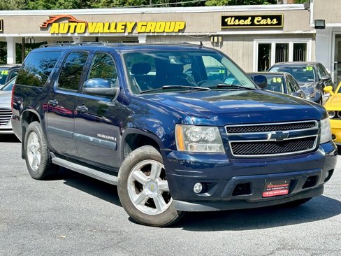 Used 2007 Chevrolet Suburban LT w/ LT Preferred Equipment Group image 2