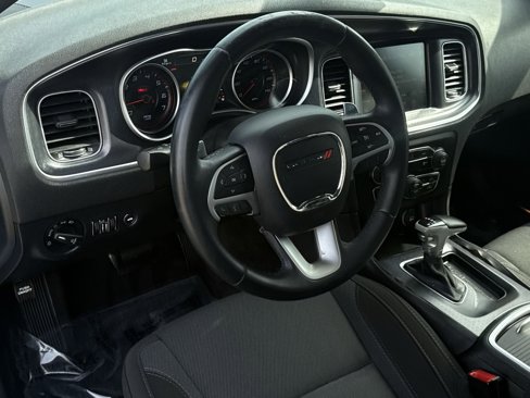 Used 2015 Dodge Charger SXT w/ Driver Confidence Group image 16